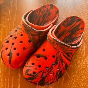 Red and Black crocs M9/W11